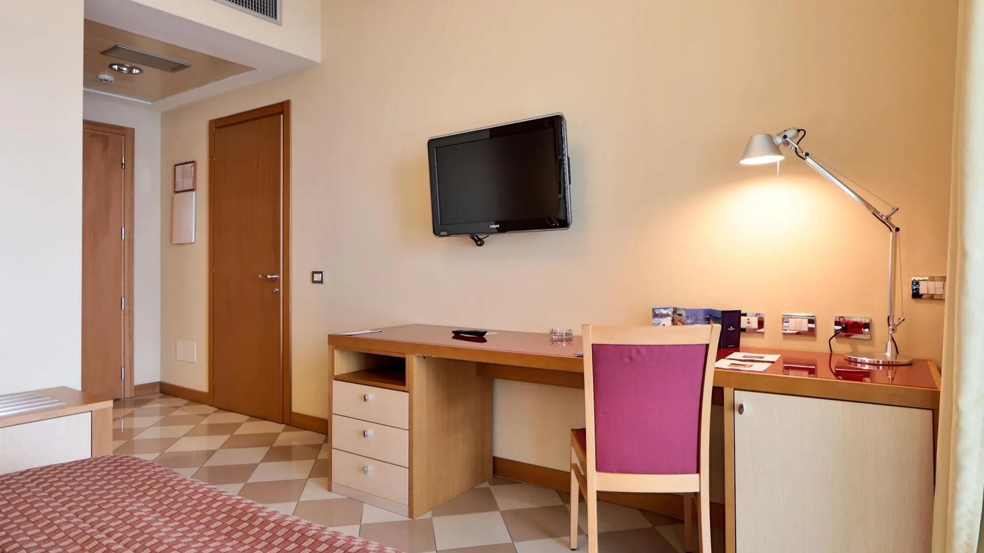 Aparthotel Una Hotels The One Milano Hotel & Residence San Donato Milanese